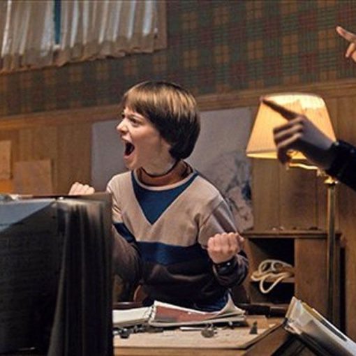 Dustin, Lucas y Will juegan a D&D en la serie Stranger Things de Netflix.